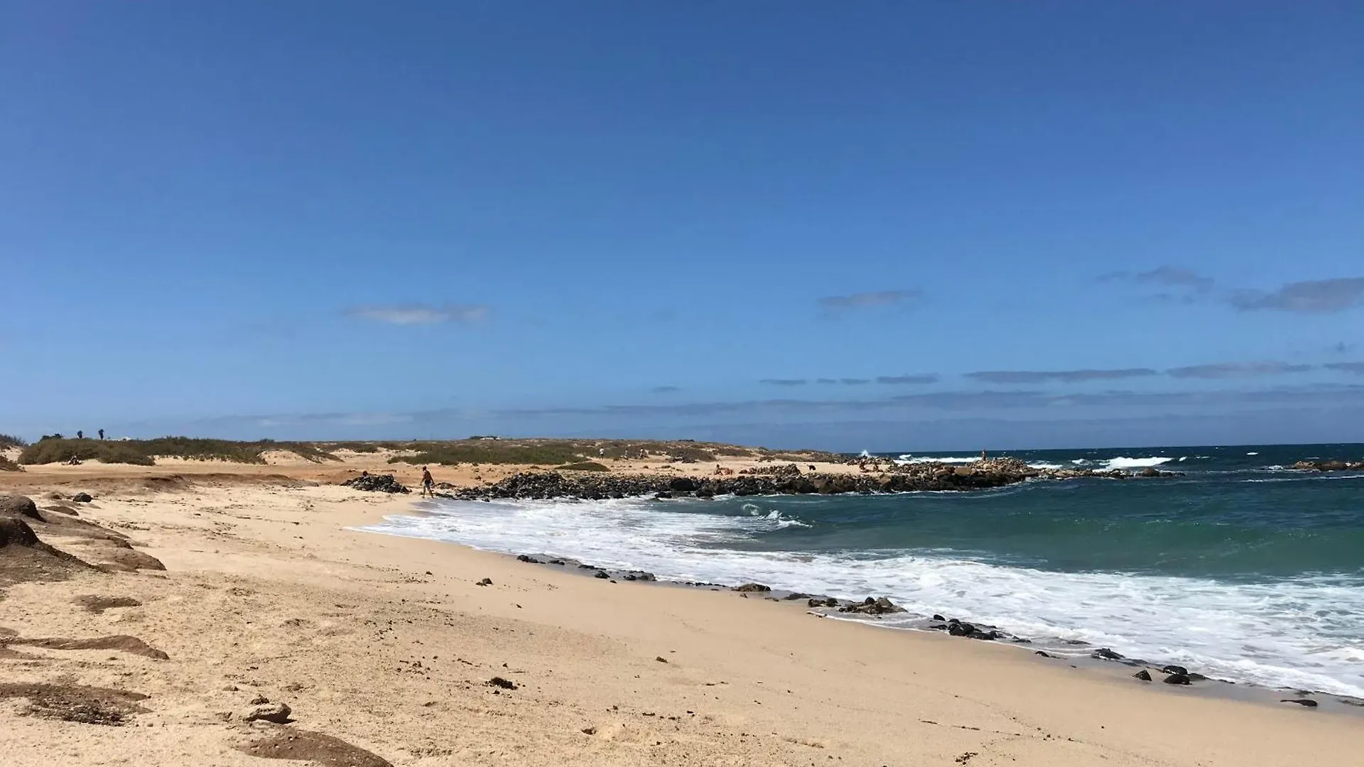 Casita San Juan, Near Famara Beach, Surf, Kite, Hike Holiday home