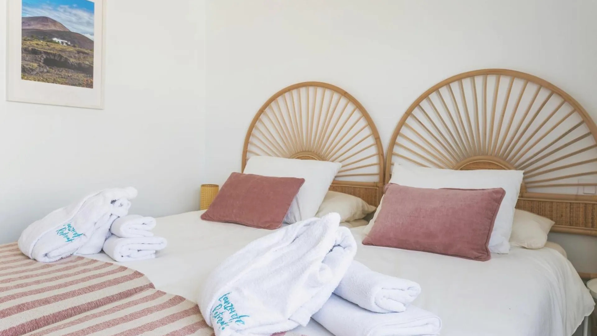 Casita San Juan, Near Famara Beach, Surf, Kite, Hike