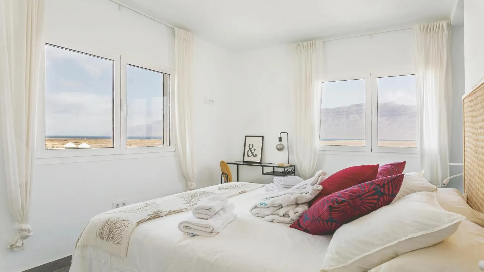 Holiday home Casita San Juan, Near Famara Beach, Surf, Kite, Hike