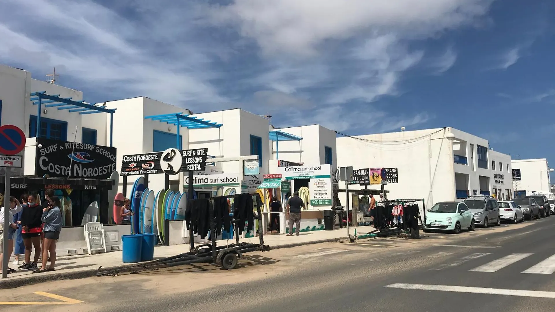 Casita San Juan, Near Famara Beach, Surf, Kite, Hike Holiday home