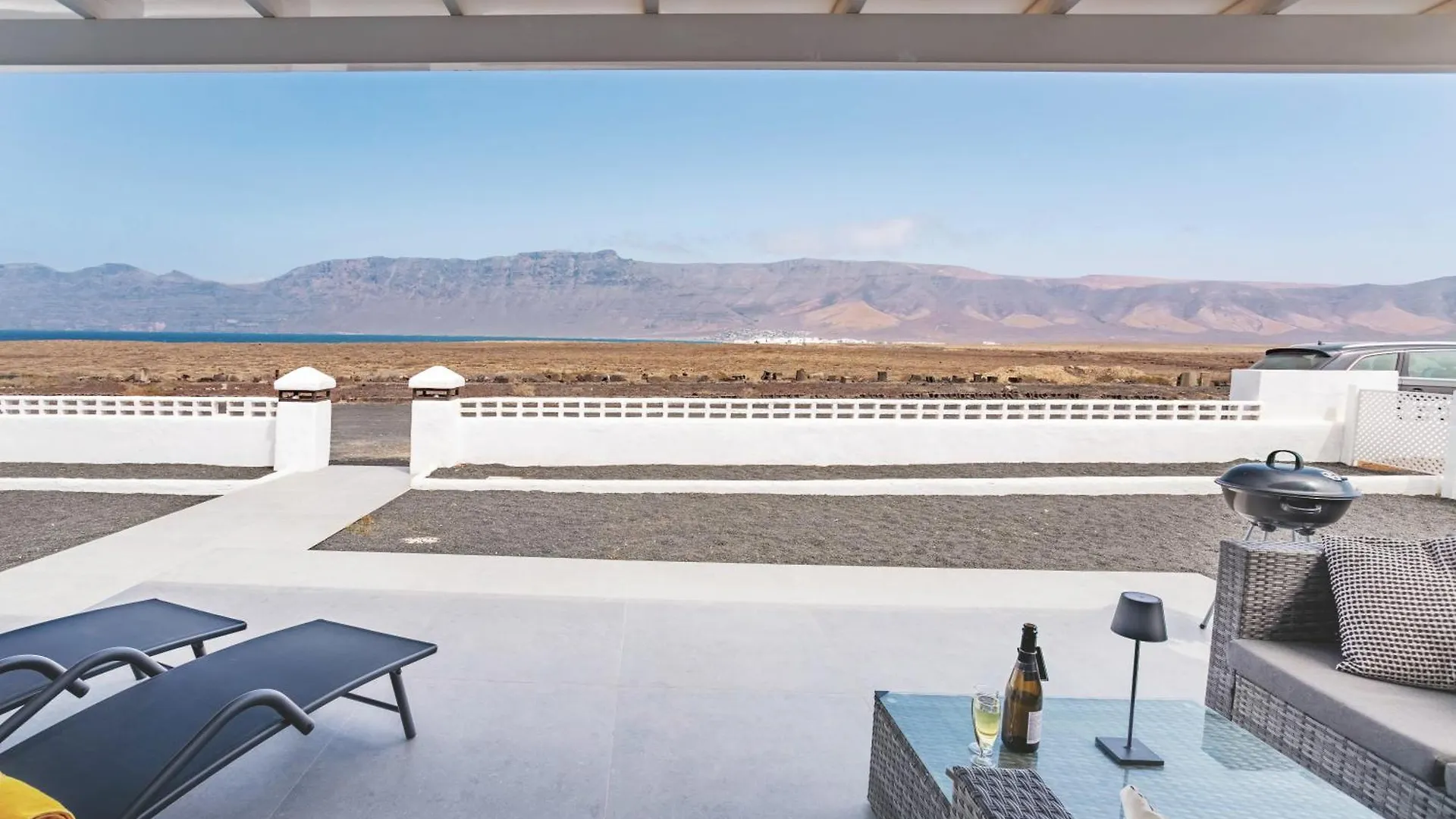 Casita San Juan, Near Famara Beach, Surf, Kite, Hike